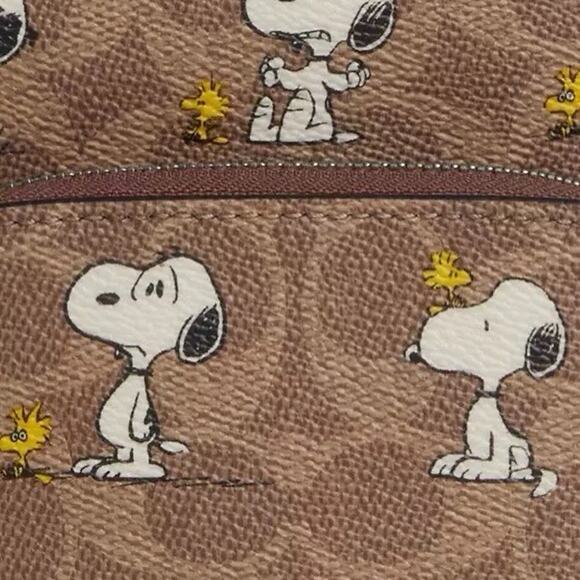 NWT Coach X Peanuts Racer Sling Pack in Signature Canvas With Snoopy Print CBK47 - Picture 10 of 10